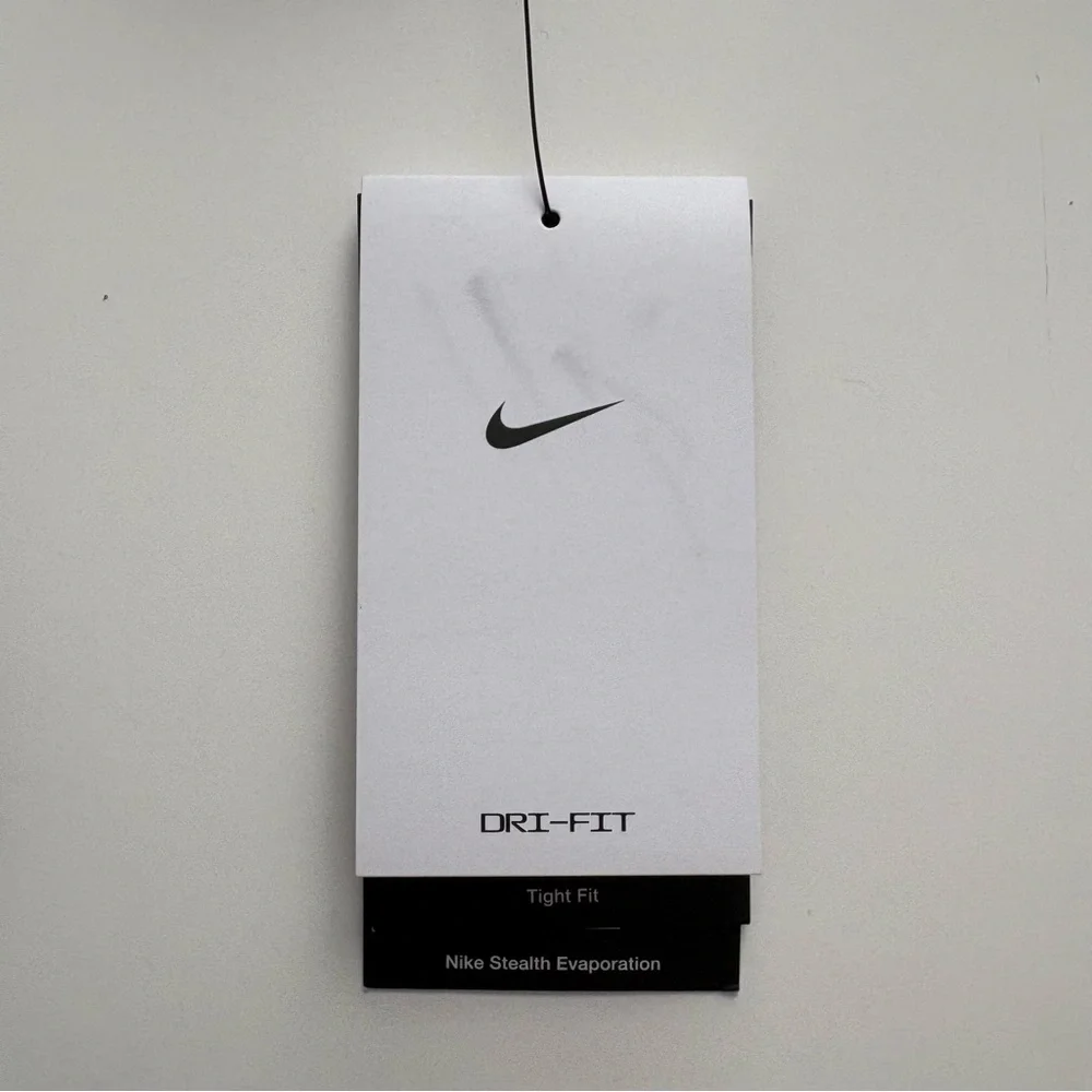 Women’s Nike Form Stealth Evaporation Long Sleeve Bodysuit Shirt XS MSRP $80 - Picture 4 of 8